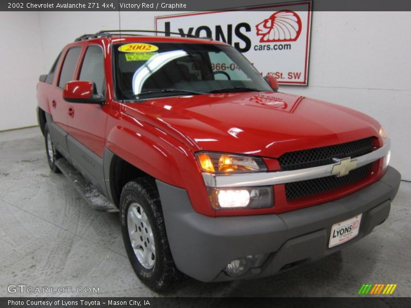 Victory Red / Graphite 2002 Chevrolet Avalanche Z71 4x4
