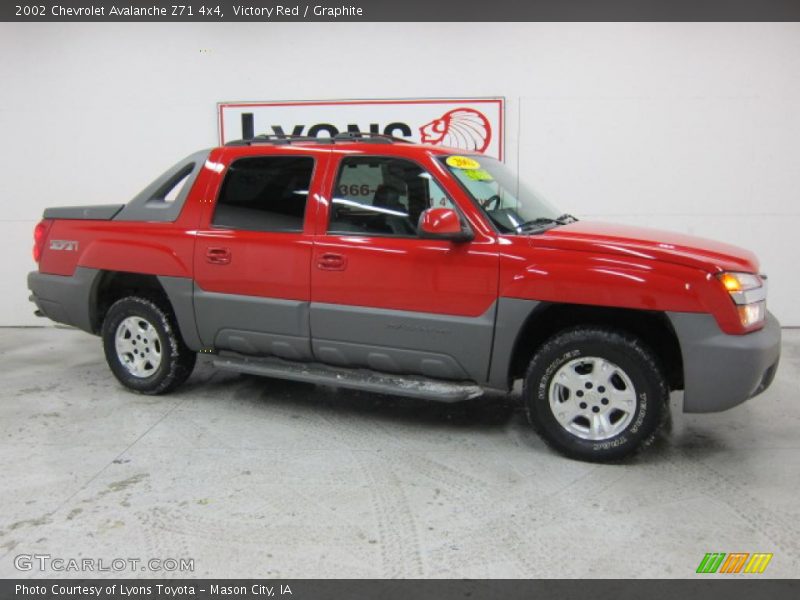 Victory Red / Graphite 2002 Chevrolet Avalanche Z71 4x4