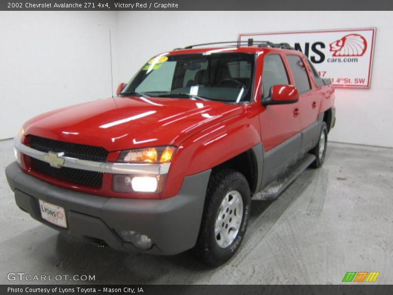 Victory Red / Graphite 2002 Chevrolet Avalanche Z71 4x4