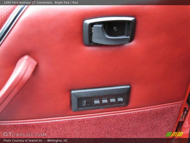 Controls of 1986 Mustang GT Convertible
