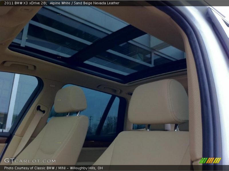 Sunroof of 2011 X3 xDrive 28i