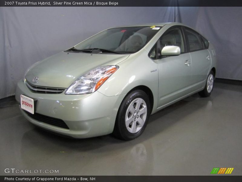 Front 3/4 View of 2007 Prius Hybrid