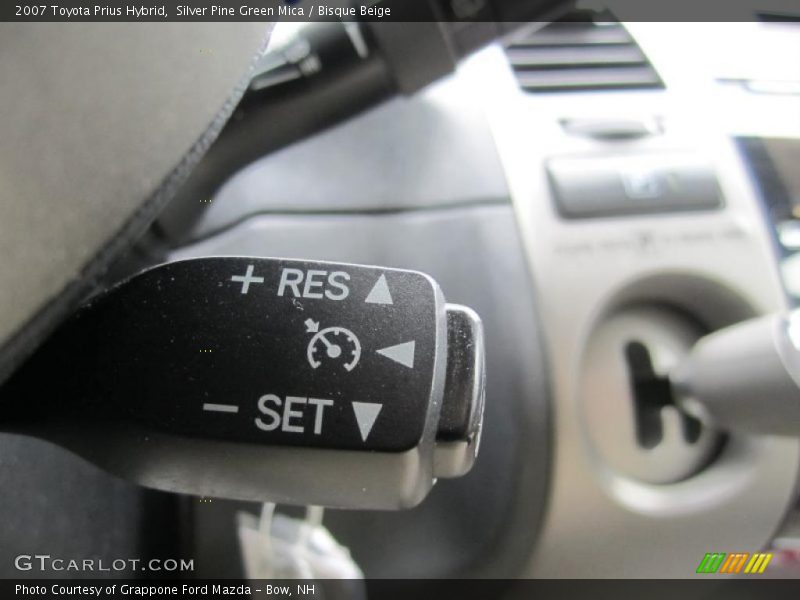 Controls of 2007 Prius Hybrid