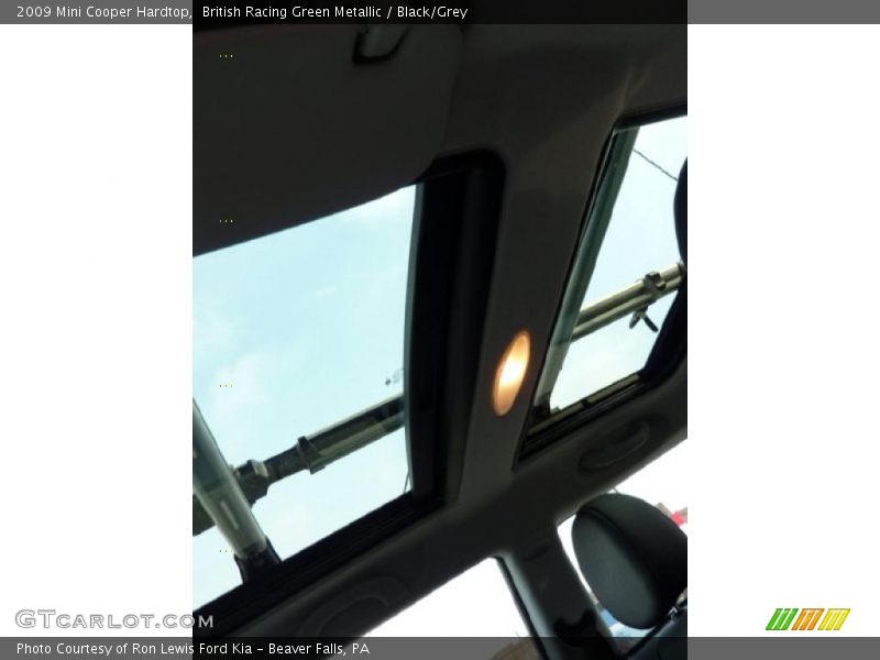 British Racing Green Metallic / Black/Grey 2009 Mini Cooper Hardtop