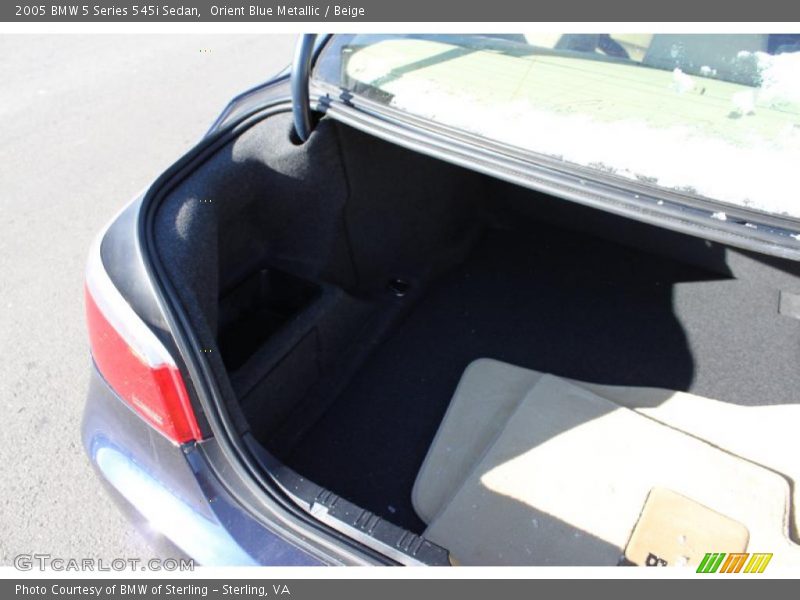  2005 5 Series 545i Sedan Trunk