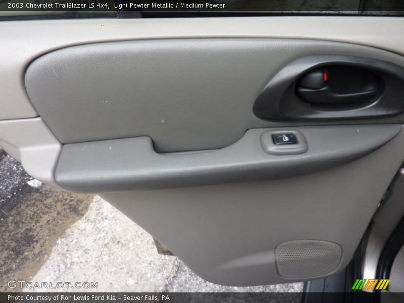Light Pewter Metallic / Medium Pewter 2003 Chevrolet TrailBlazer LS 4x4