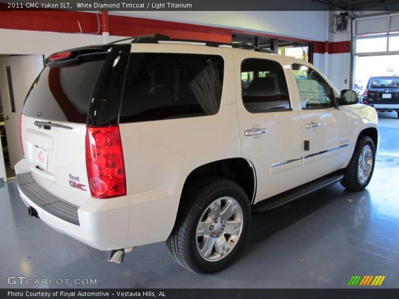 White Diamond Tintcoat / Light Titanium 2011 GMC Yukon SLT