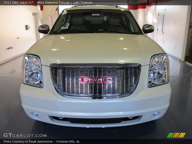 White Diamond Tintcoat / Light Titanium 2011 GMC Yukon SLT