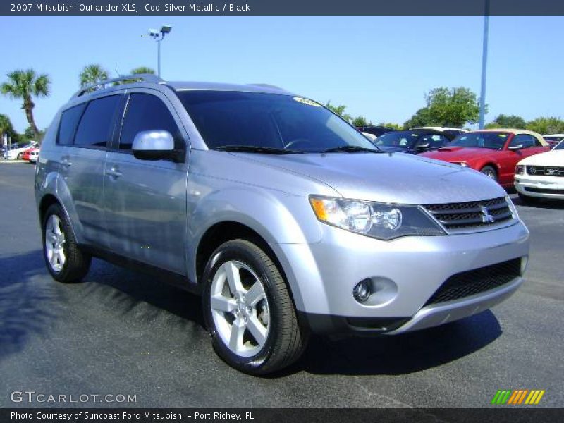 Cool Silver Metallic / Black 2007 Mitsubishi Outlander XLS