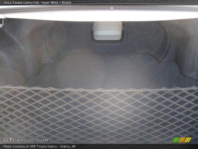 Super White / Bisque 2011 Toyota Camry XLE