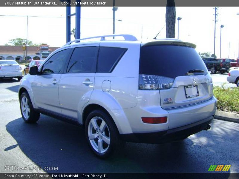 Cool Silver Metallic / Black 2007 Mitsubishi Outlander XLS