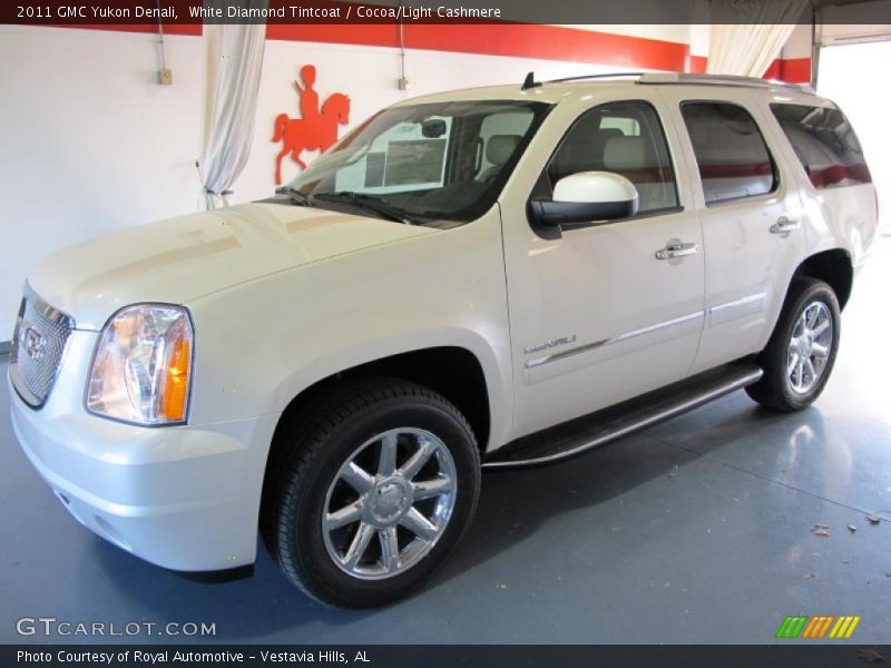 White Diamond Tintcoat / Cocoa/Light Cashmere 2011 GMC Yukon Denali