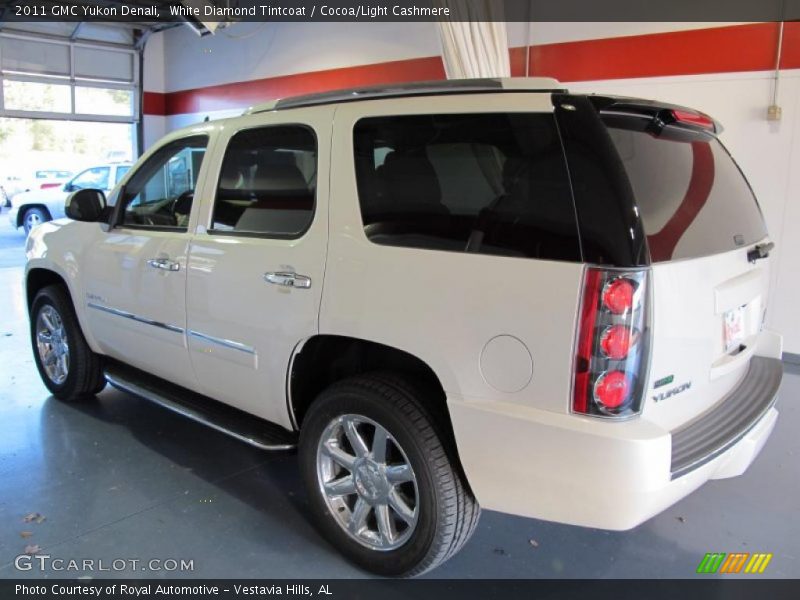 White Diamond Tintcoat / Cocoa/Light Cashmere 2011 GMC Yukon Denali