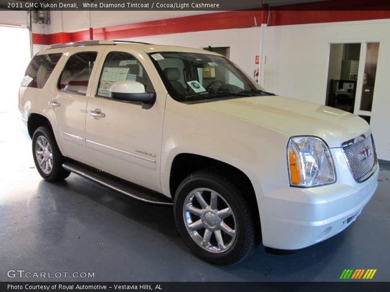 White Diamond Tintcoat / Cocoa/Light Cashmere 2011 GMC Yukon Denali