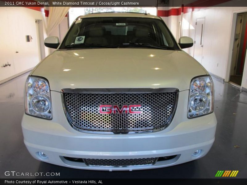 White Diamond Tintcoat / Cocoa/Light Cashmere 2011 GMC Yukon Denali
