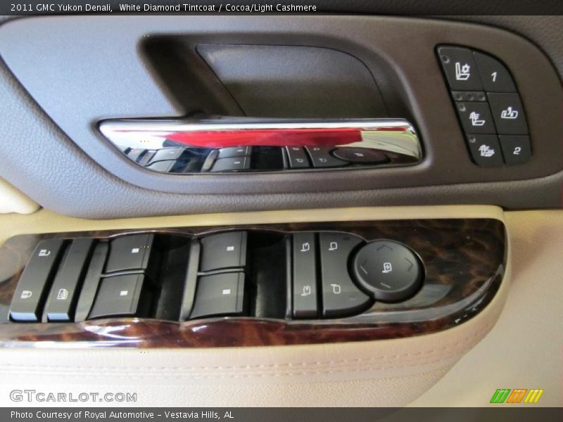 White Diamond Tintcoat / Cocoa/Light Cashmere 2011 GMC Yukon Denali