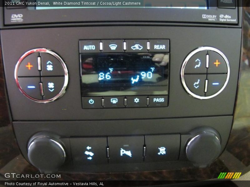 White Diamond Tintcoat / Cocoa/Light Cashmere 2011 GMC Yukon Denali