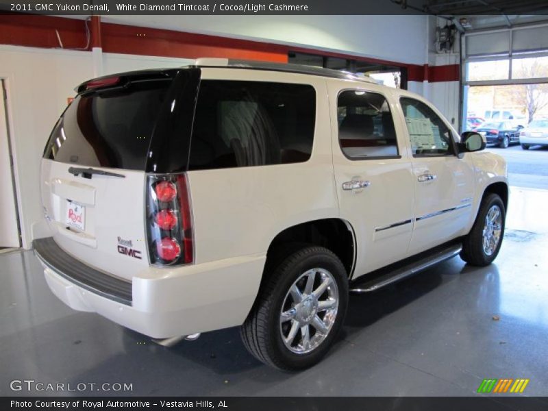 White Diamond Tintcoat / Cocoa/Light Cashmere 2011 GMC Yukon Denali