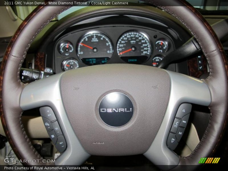White Diamond Tintcoat / Cocoa/Light Cashmere 2011 GMC Yukon Denali