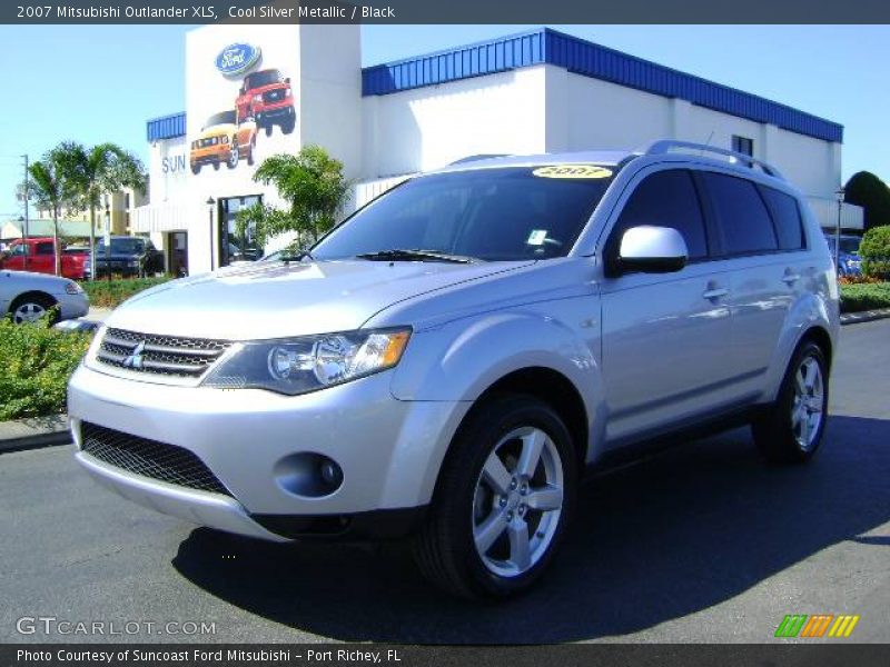 Cool Silver Metallic / Black 2007 Mitsubishi Outlander XLS