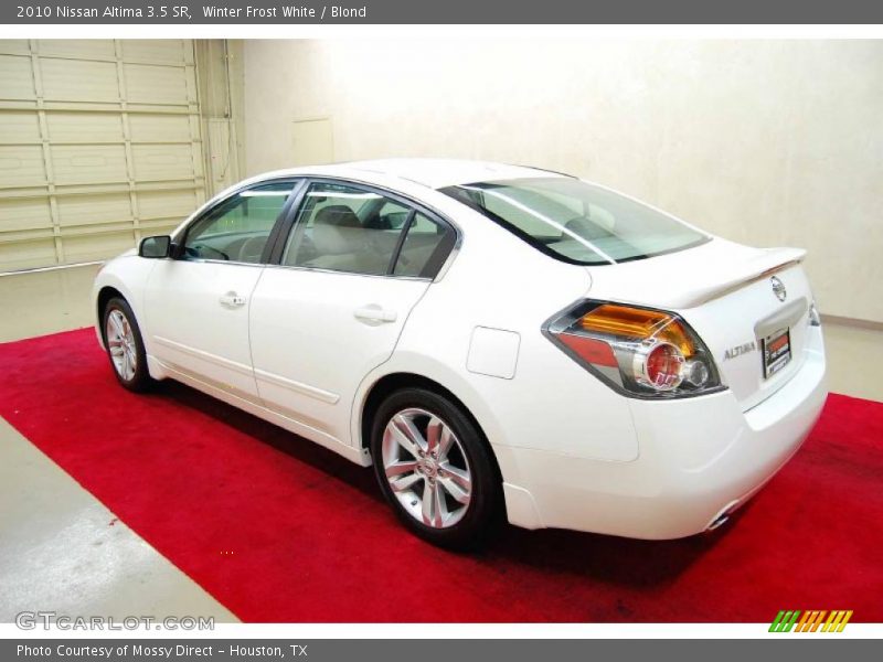 Winter Frost White / Blond 2010 Nissan Altima 3.5 SR