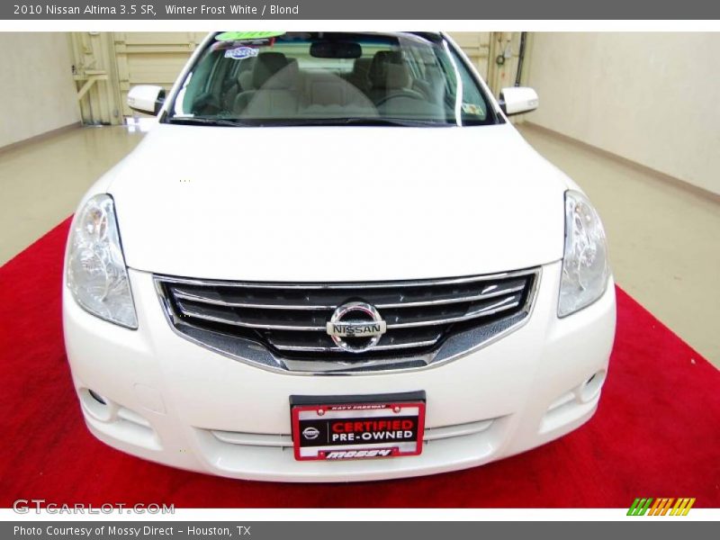 Winter Frost White / Blond 2010 Nissan Altima 3.5 SR