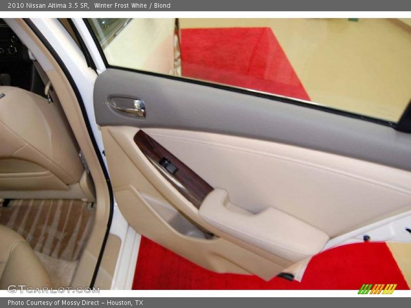 Winter Frost White / Blond 2010 Nissan Altima 3.5 SR