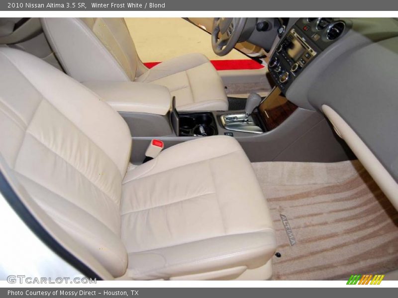 Winter Frost White / Blond 2010 Nissan Altima 3.5 SR