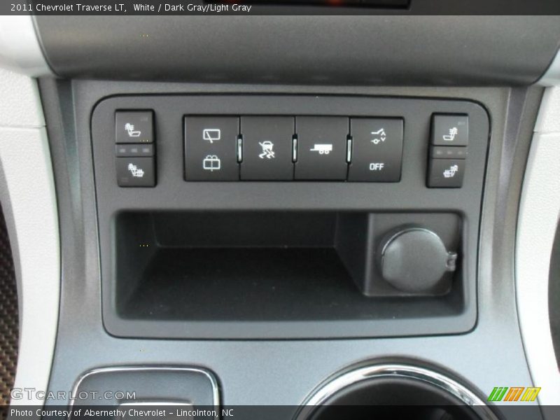 White / Dark Gray/Light Gray 2011 Chevrolet Traverse LT