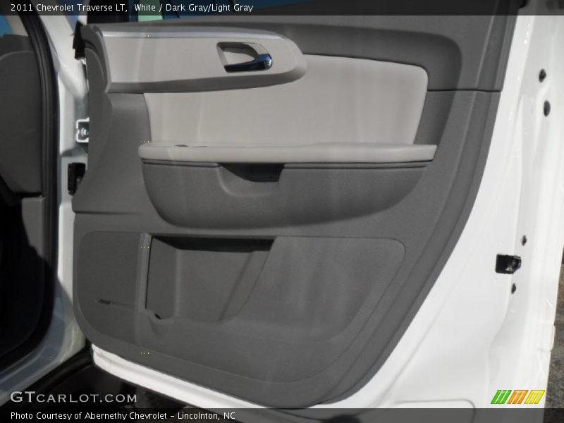 White / Dark Gray/Light Gray 2011 Chevrolet Traverse LT