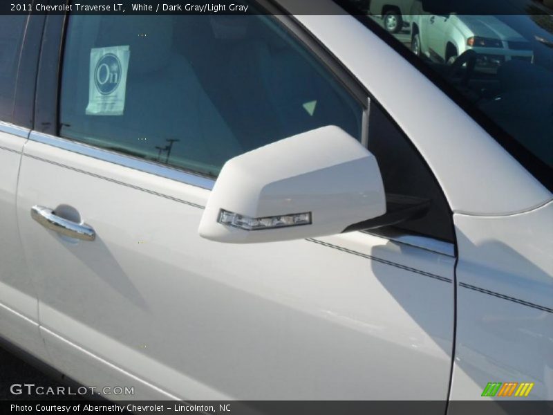 White / Dark Gray/Light Gray 2011 Chevrolet Traverse LT
