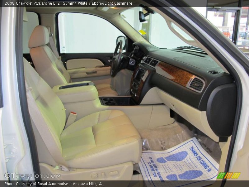 Summit White / Ebony/Light Cashmere 2008 Chevrolet Avalanche LTZ