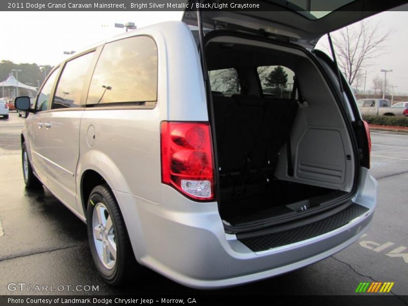 Bright Silver Metallic / Black/Light Graystone 2011 Dodge Grand Caravan Mainstreet