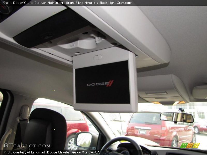 Bright Silver Metallic / Black/Light Graystone 2011 Dodge Grand Caravan Mainstreet