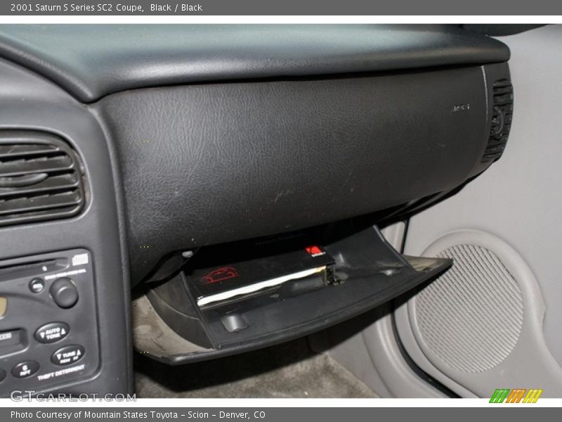 Black / Black 2001 Saturn S Series SC2 Coupe