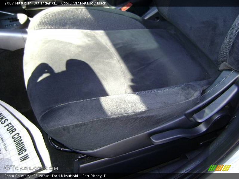 Cool Silver Metallic / Black 2007 Mitsubishi Outlander XLS