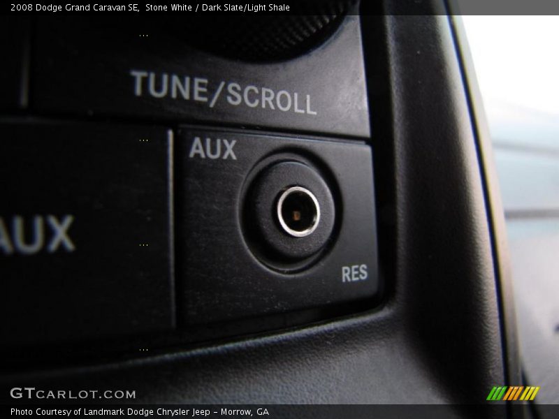 Stone White / Dark Slate/Light Shale 2008 Dodge Grand Caravan SE