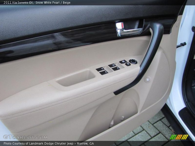 Snow White Pearl / Beige 2011 Kia Sorento EX