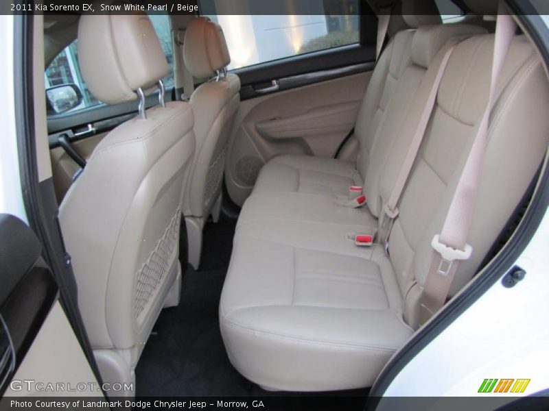 Snow White Pearl / Beige 2011 Kia Sorento EX