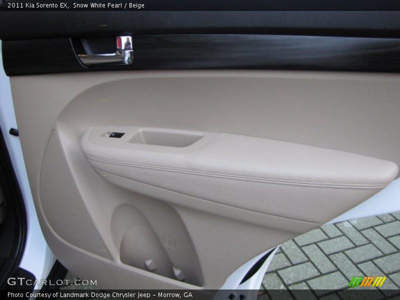 Snow White Pearl / Beige 2011 Kia Sorento EX