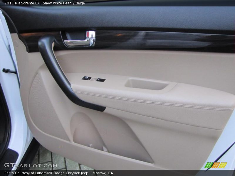 Snow White Pearl / Beige 2011 Kia Sorento EX