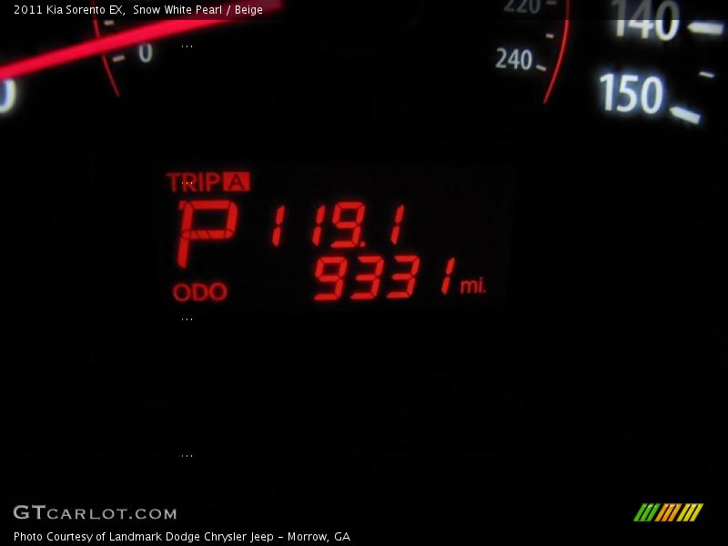 Snow White Pearl / Beige 2011 Kia Sorento EX