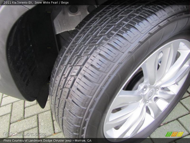Snow White Pearl / Beige 2011 Kia Sorento EX