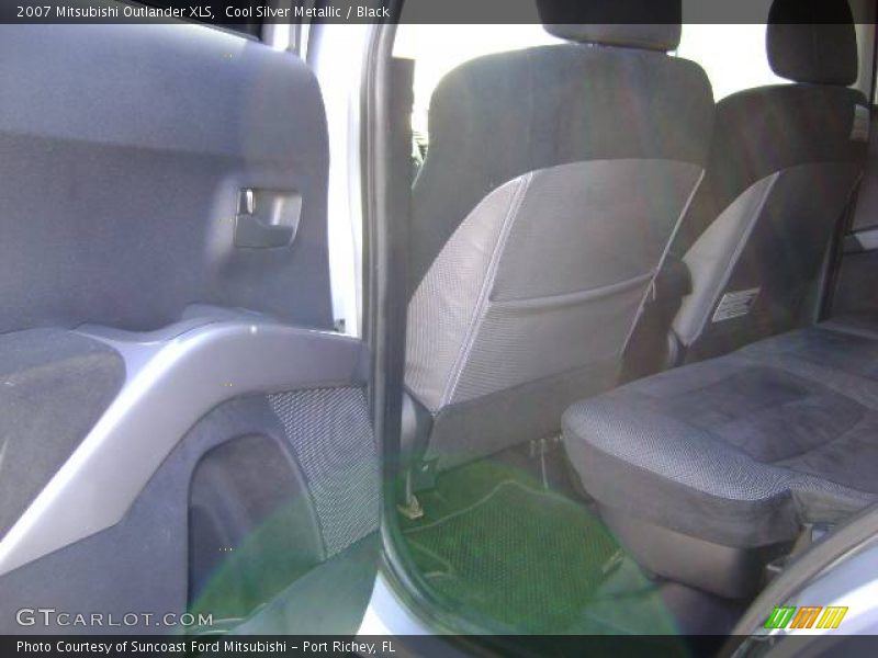 Cool Silver Metallic / Black 2007 Mitsubishi Outlander XLS