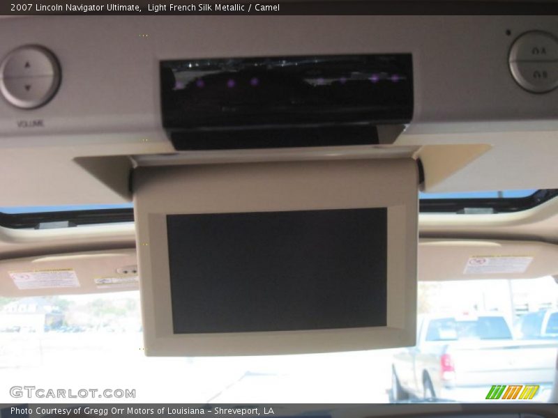 Light French Silk Metallic / Camel 2007 Lincoln Navigator Ultimate
