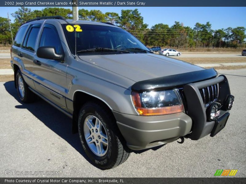 Silverstone Metallic / Dark Slate Gray 2002 Jeep Grand Cherokee Laredo 4x4