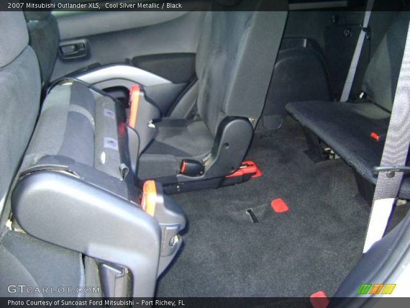 Cool Silver Metallic / Black 2007 Mitsubishi Outlander XLS