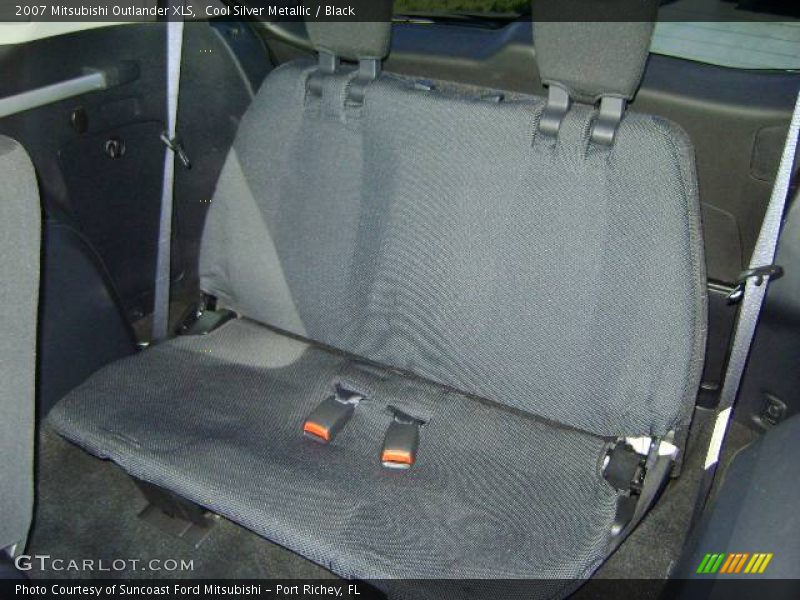 Cool Silver Metallic / Black 2007 Mitsubishi Outlander XLS