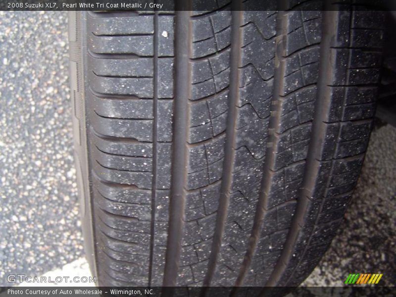 Pearl White Tri Coat Metallic / Grey 2008 Suzuki XL7