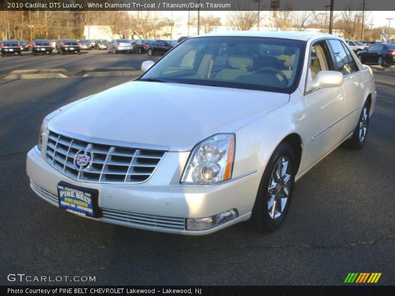 White Diamond Tri-coat / Titanium/Dark Titanium 2010 Cadillac DTS Luxury